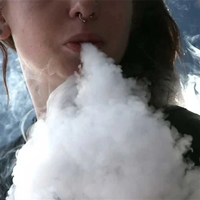 X'jiġri mill-ilsien tiegħek jekk vape wisq?